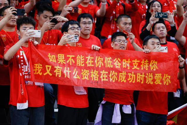 德清队与上海队即将在澳门大师赛中登场